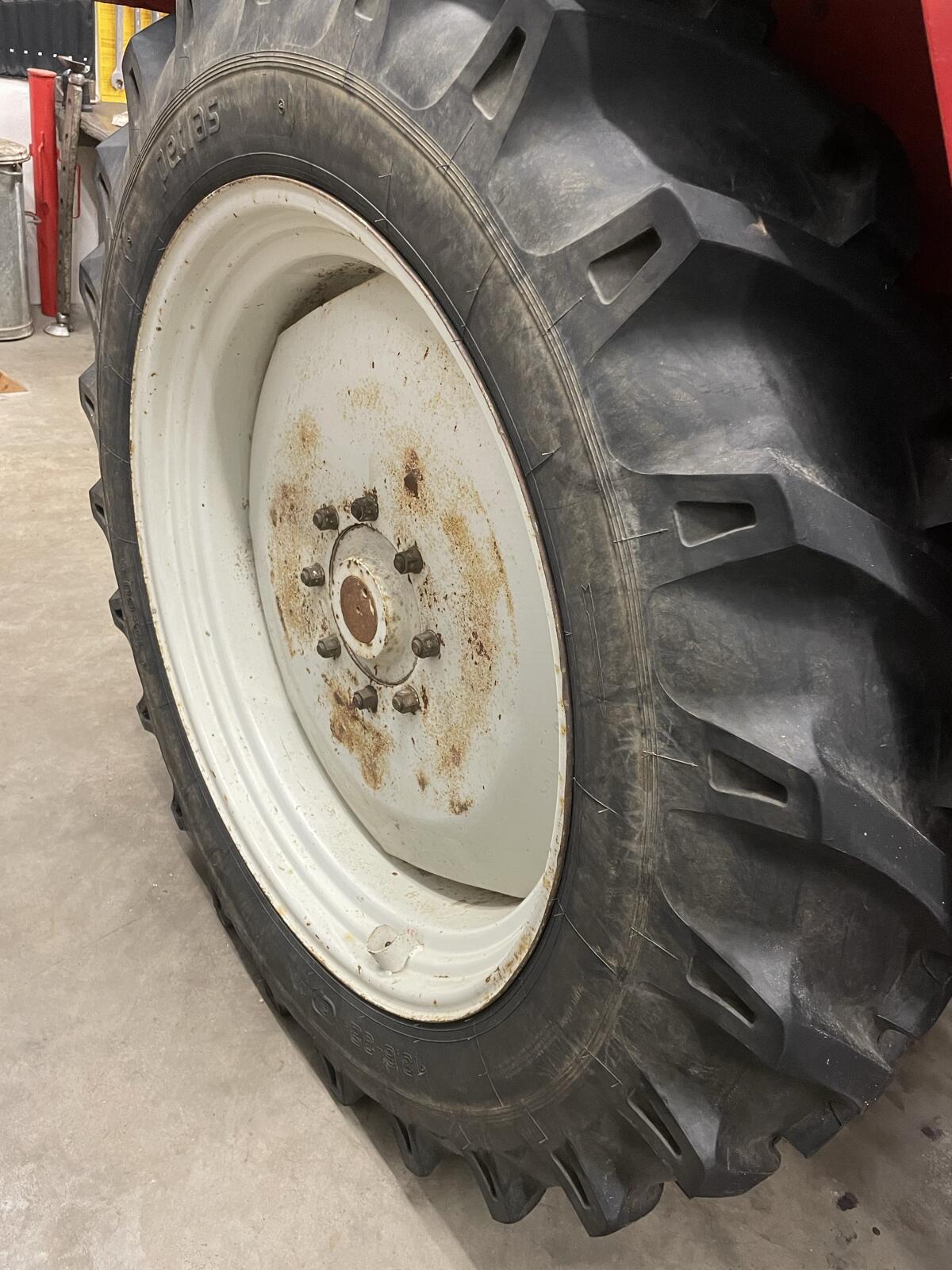 Verkaufe Kompletträder Steyr 2