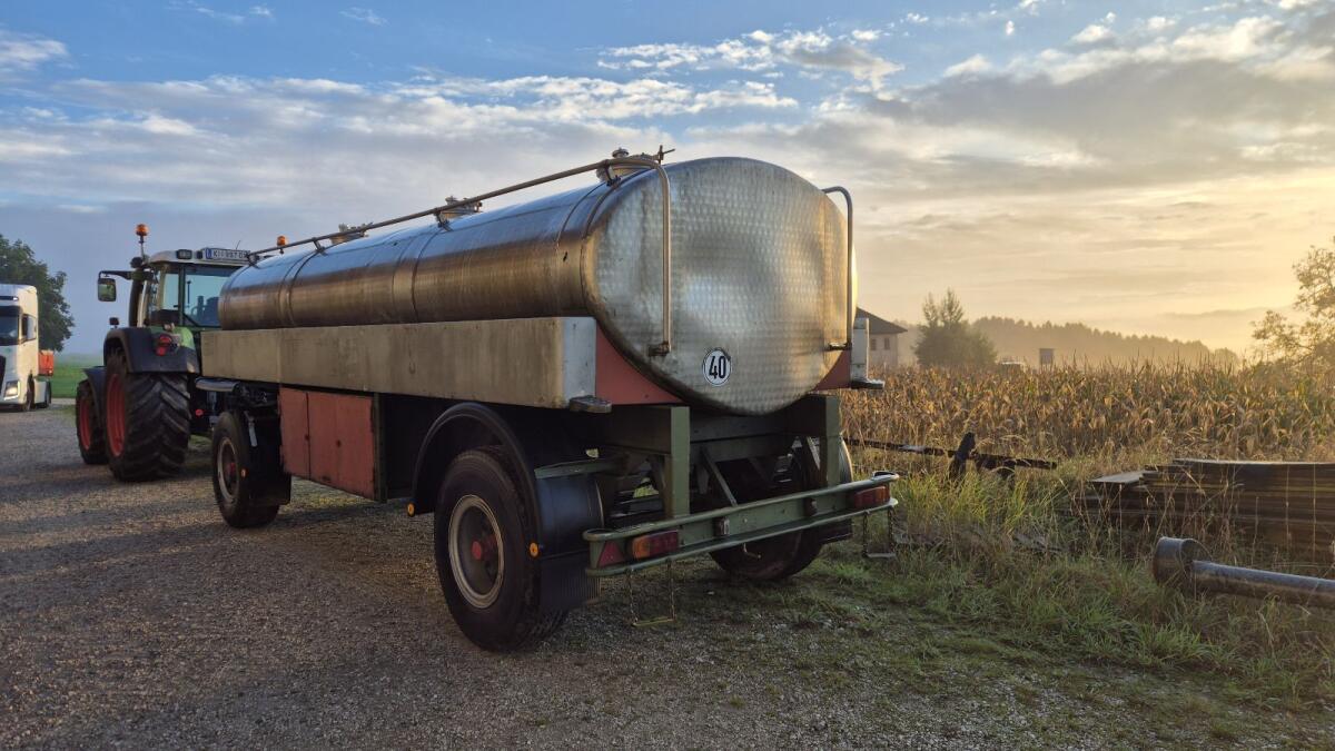 Verkaufe 2-Achs-Tankanhänger Mersch - Milchtankwagen 2