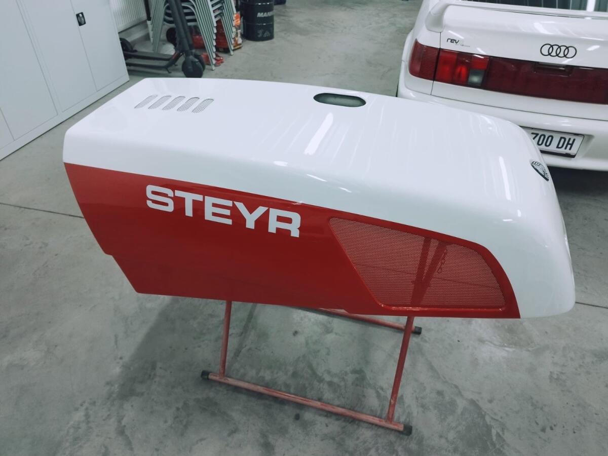 Steyr Motorhaube 3