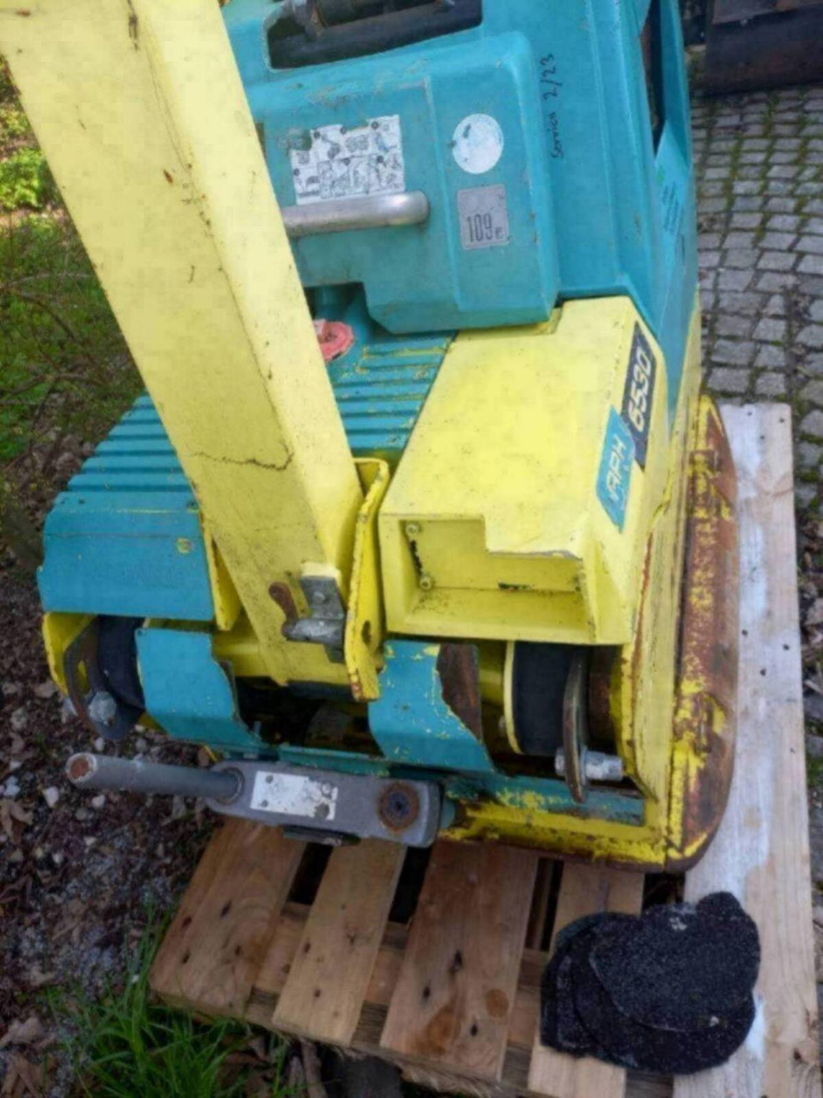 Ammann Rüttelplatte APH 6530 2