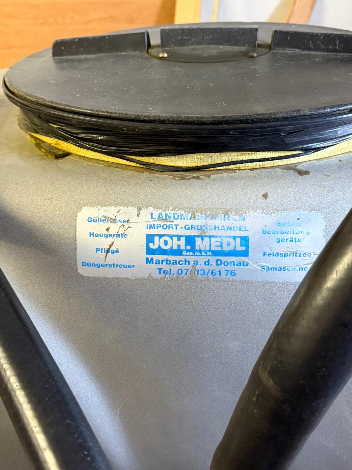 Verkaufe Feldspritze 3