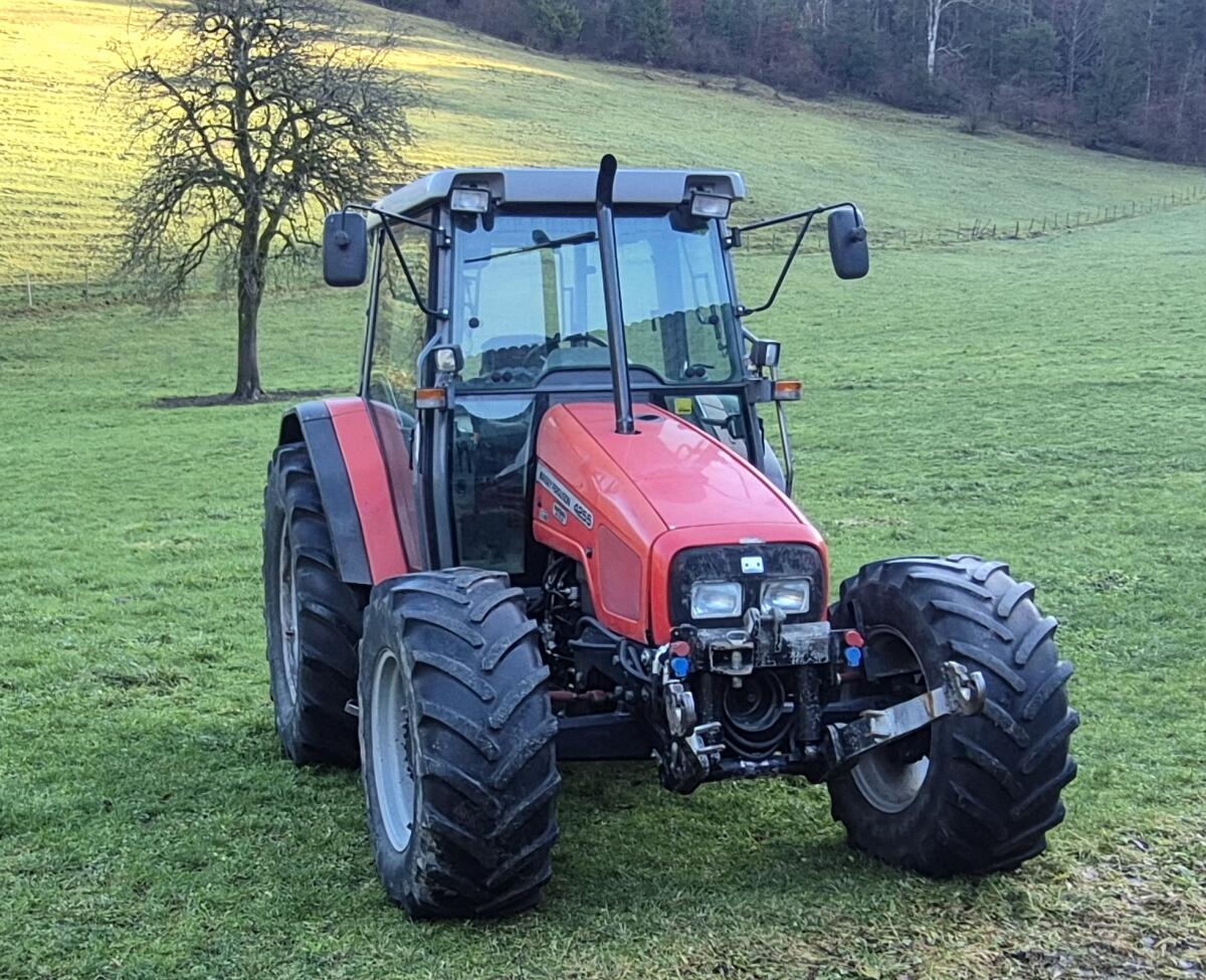 Massey Ferguson 4255 2