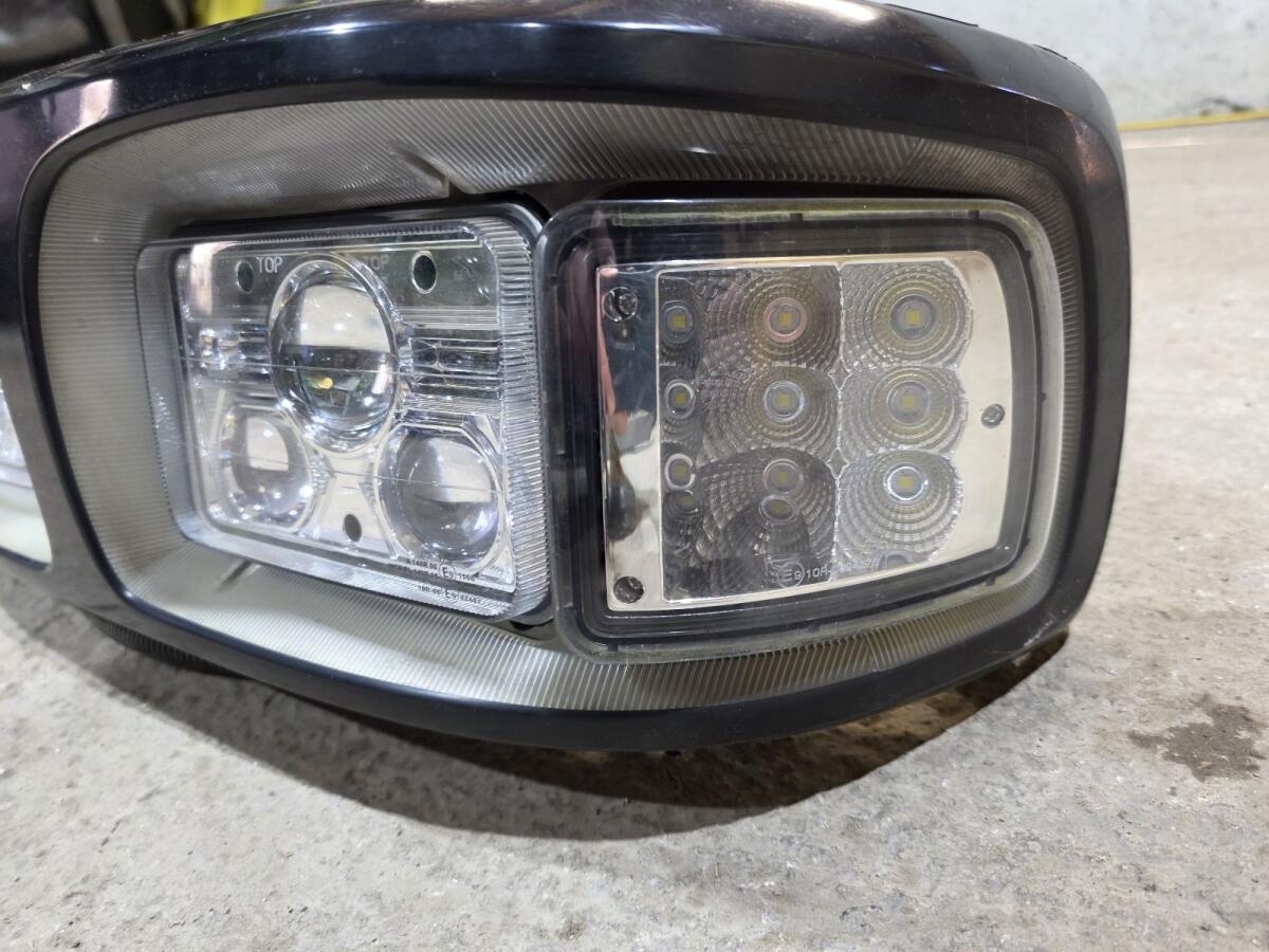 John Deere Frontscheinwerfer LED 3