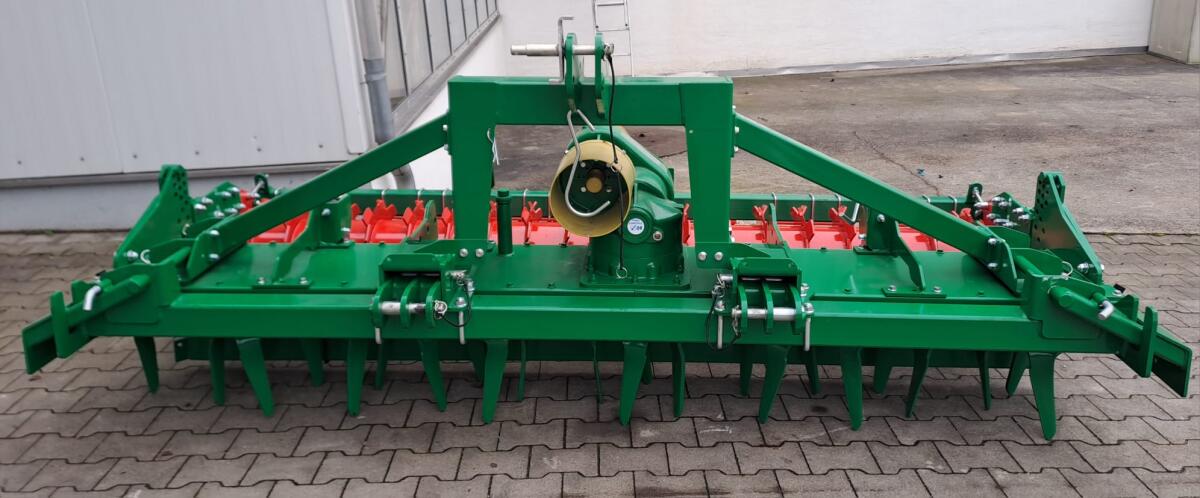 Regent Kreiselegge Orbit-M mit Krumenpackerwalze 3