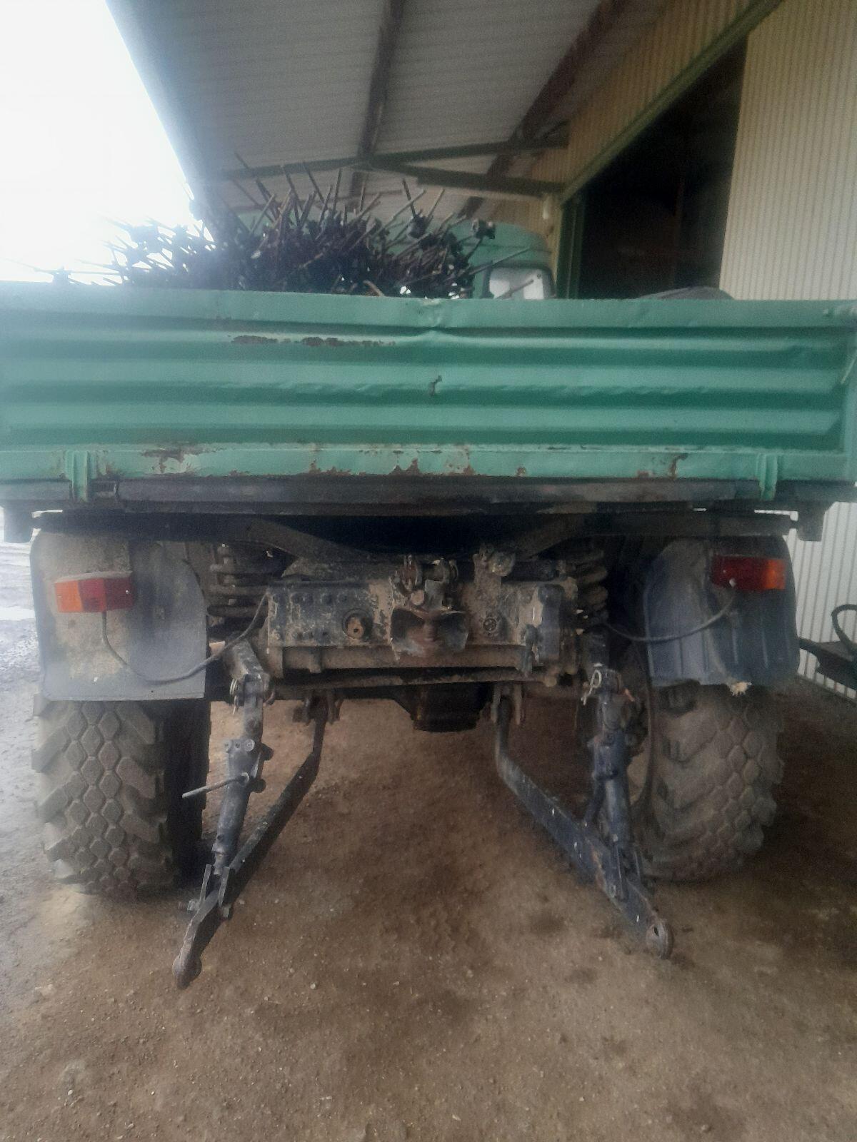 Mercedes Unimog 406 3