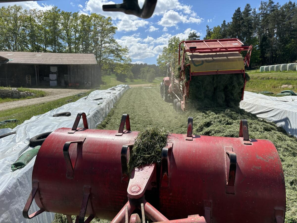 Pöttinger Euroboss 330 H-D 3