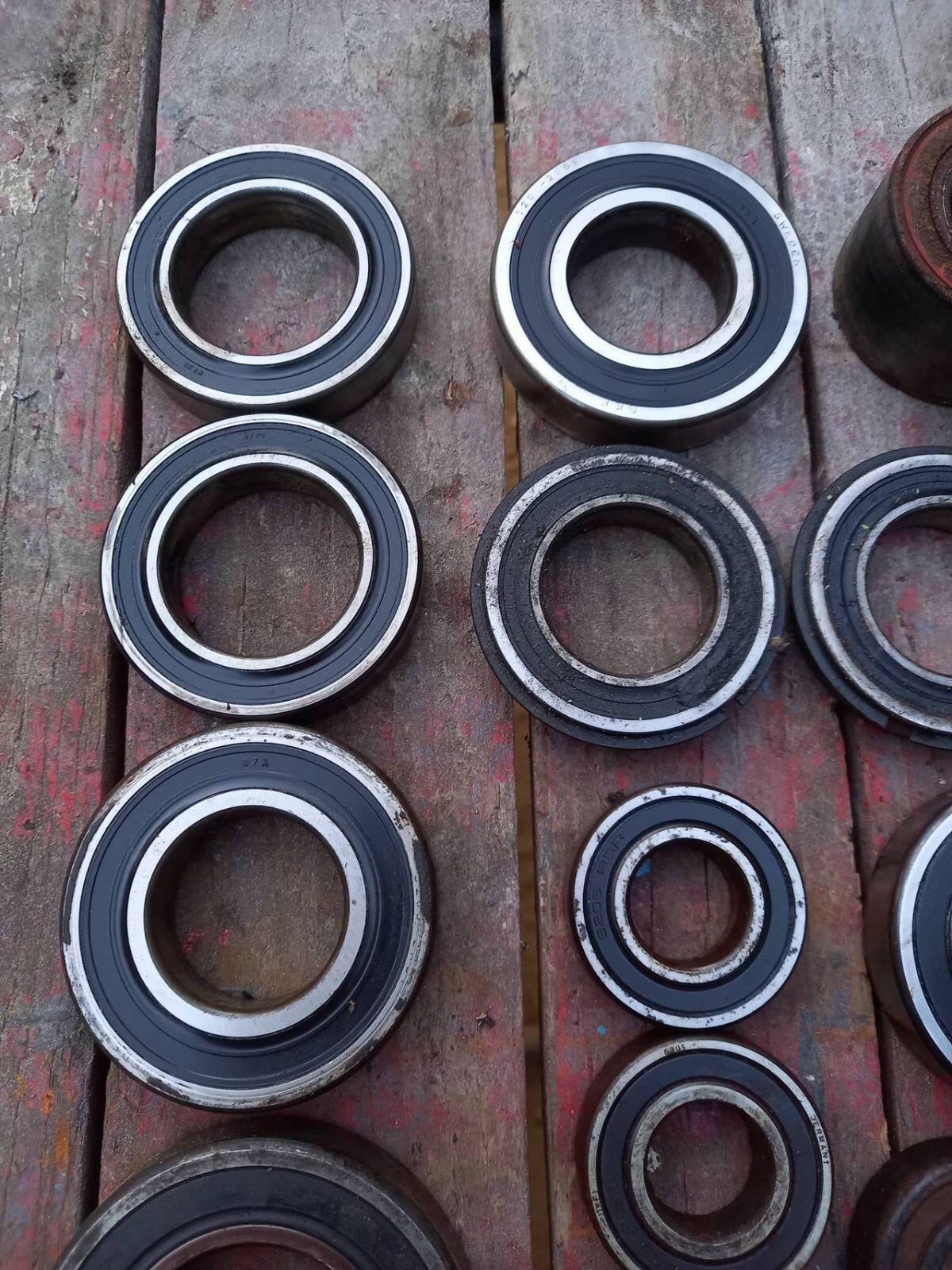 Alte defekte Lager für Metallkunst 2