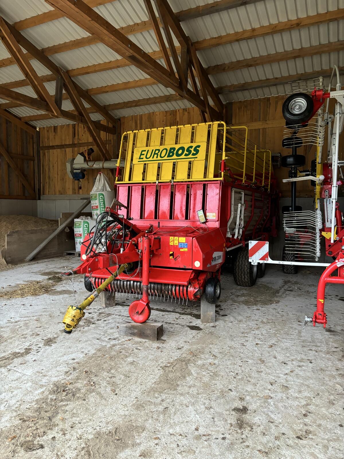 Pöttinger Euroboss 330 H-D 2