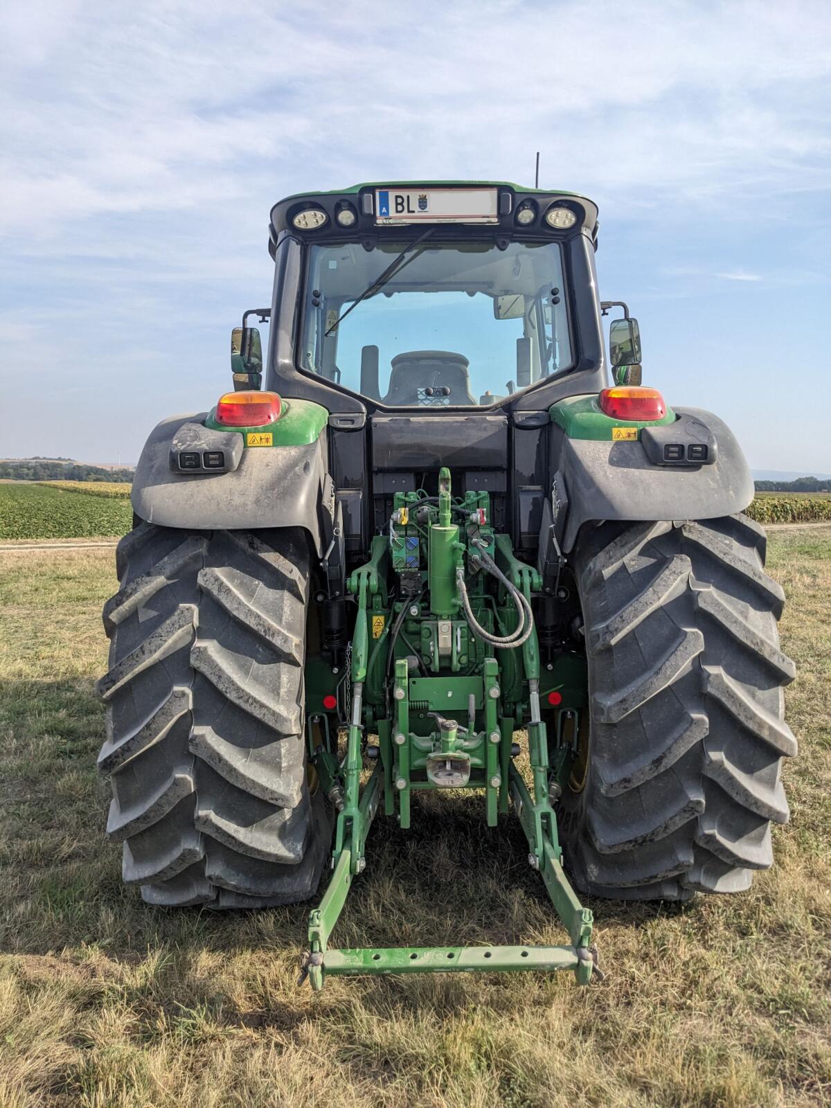 John Deere 6195M 3