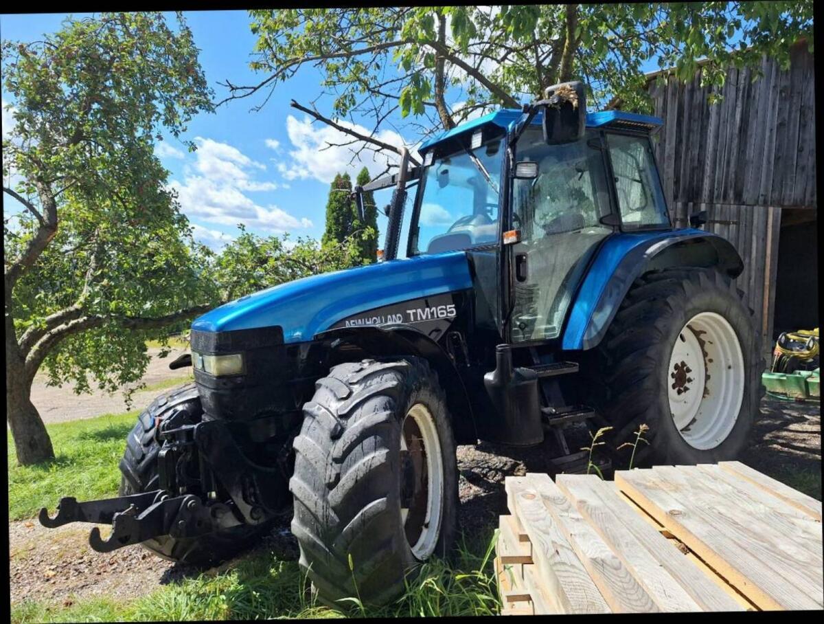 Traktor New Holland TM115 3