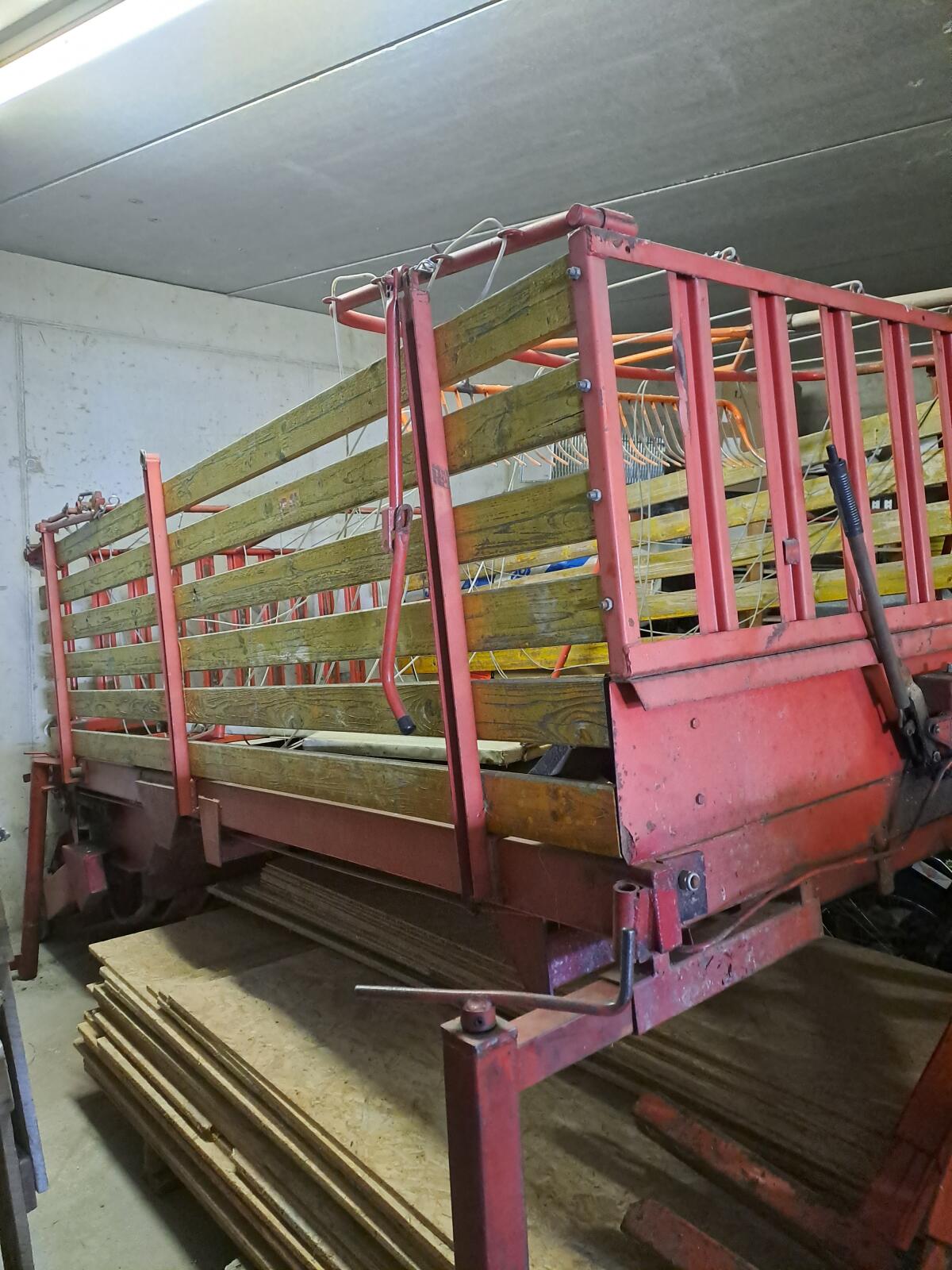 Transporter Bucher TR2400 3