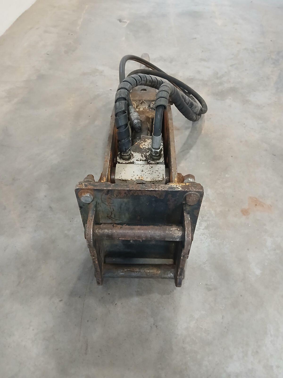 Takeuchi TKB71 Hydraulikhammer 3