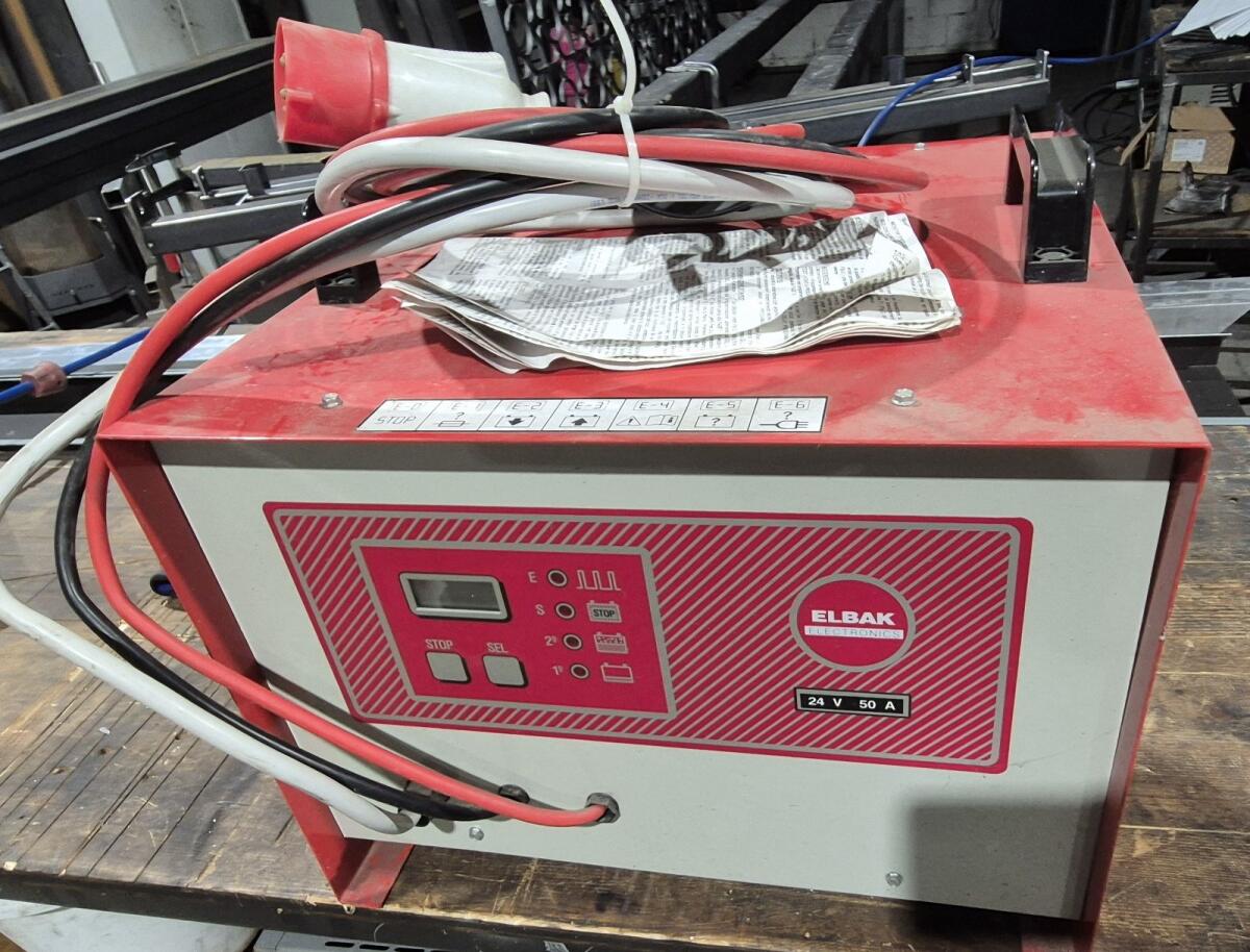 Batterieladegerät ELBAK 24 V 50 A 3