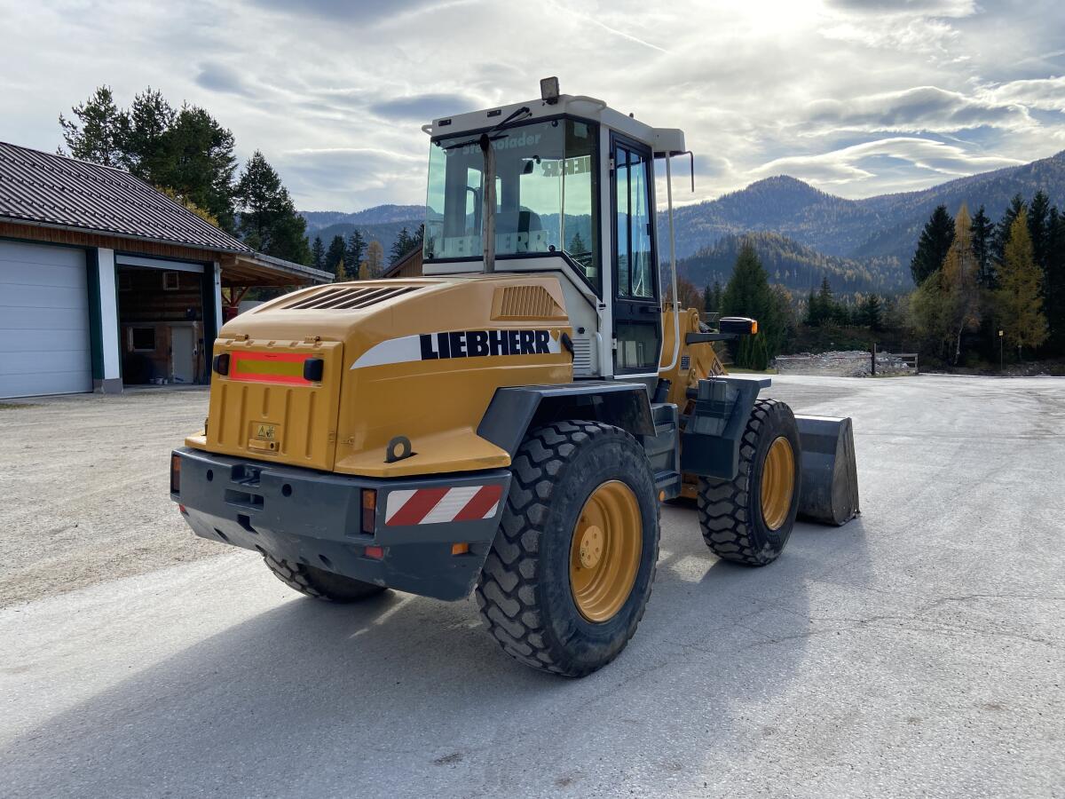 Liebherr L 512 2