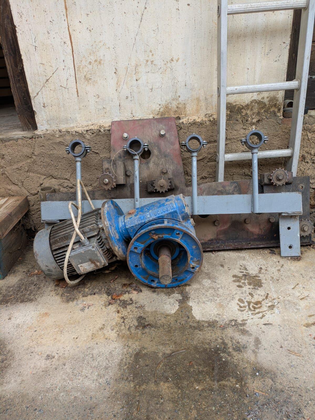 Förderschnecke mit Motor und Getriebe 2