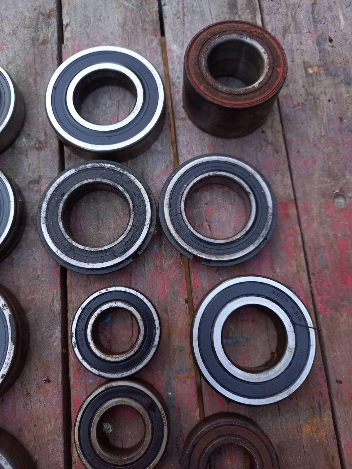 Alte defekte Lager für Metallkunst 3