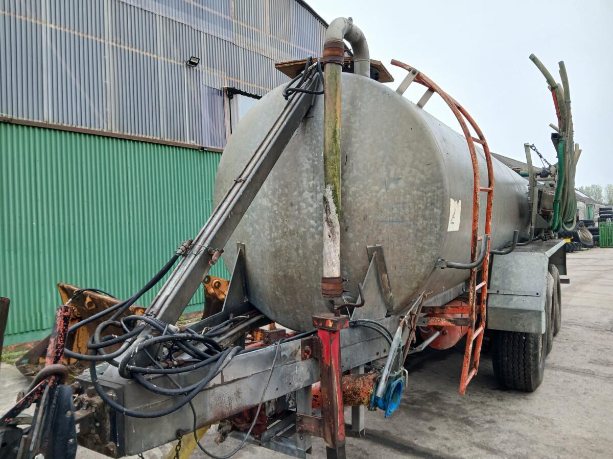 Kotte Tridem Güllefass Pumpfass mit Schleppschlauchverteiler 2