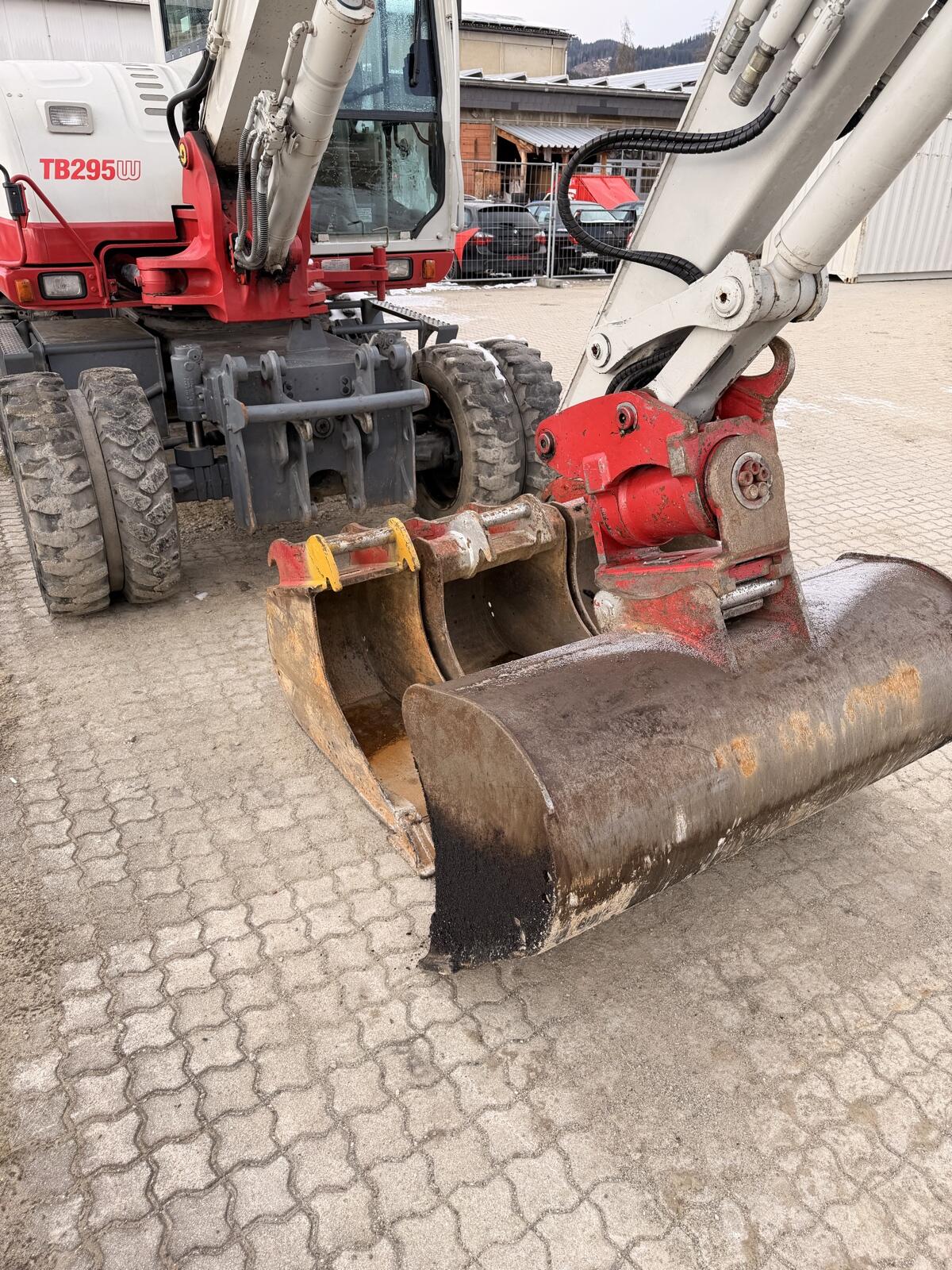 Takeuchi TB295W inkl. Powertilt und Löffelpaket 3