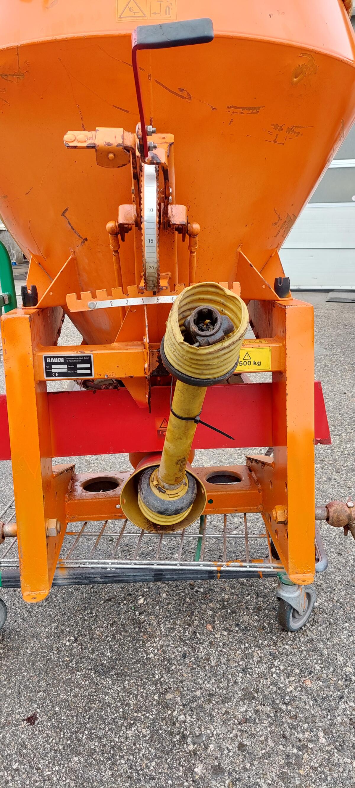 Salz / Splitstreuer Rauch SA 360 2