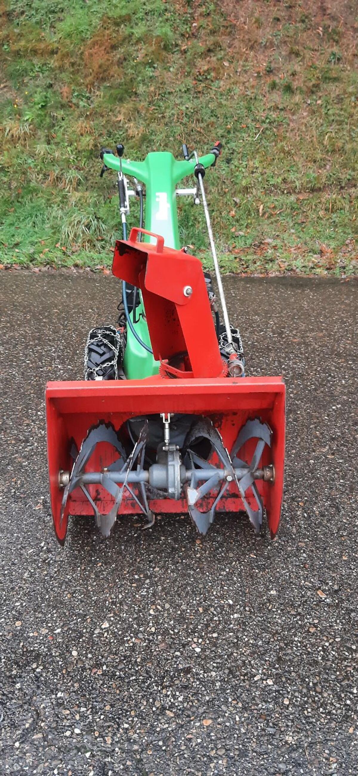 Rapid Mondo Geräteträger mit Schneefräse 3