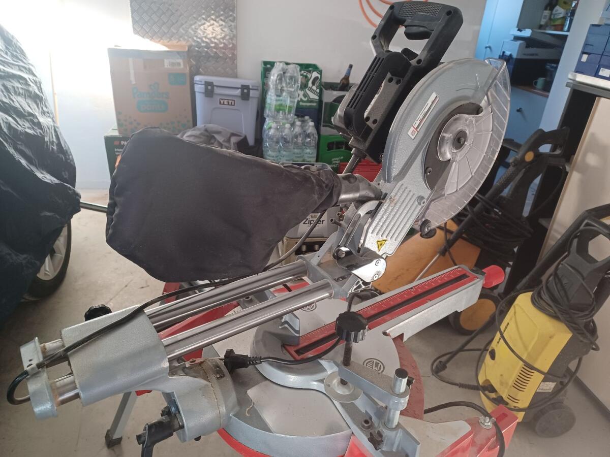 Holzmann Kappsäge KAP 255 XJL 2