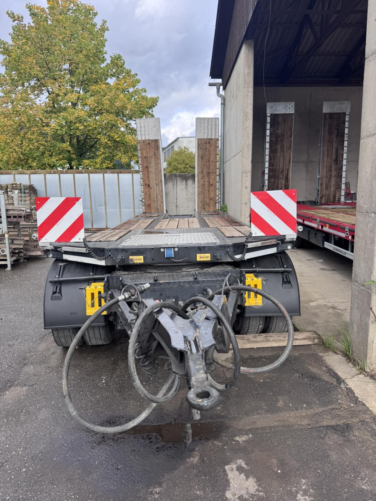 3-Achs Tiefladeanhänger 2