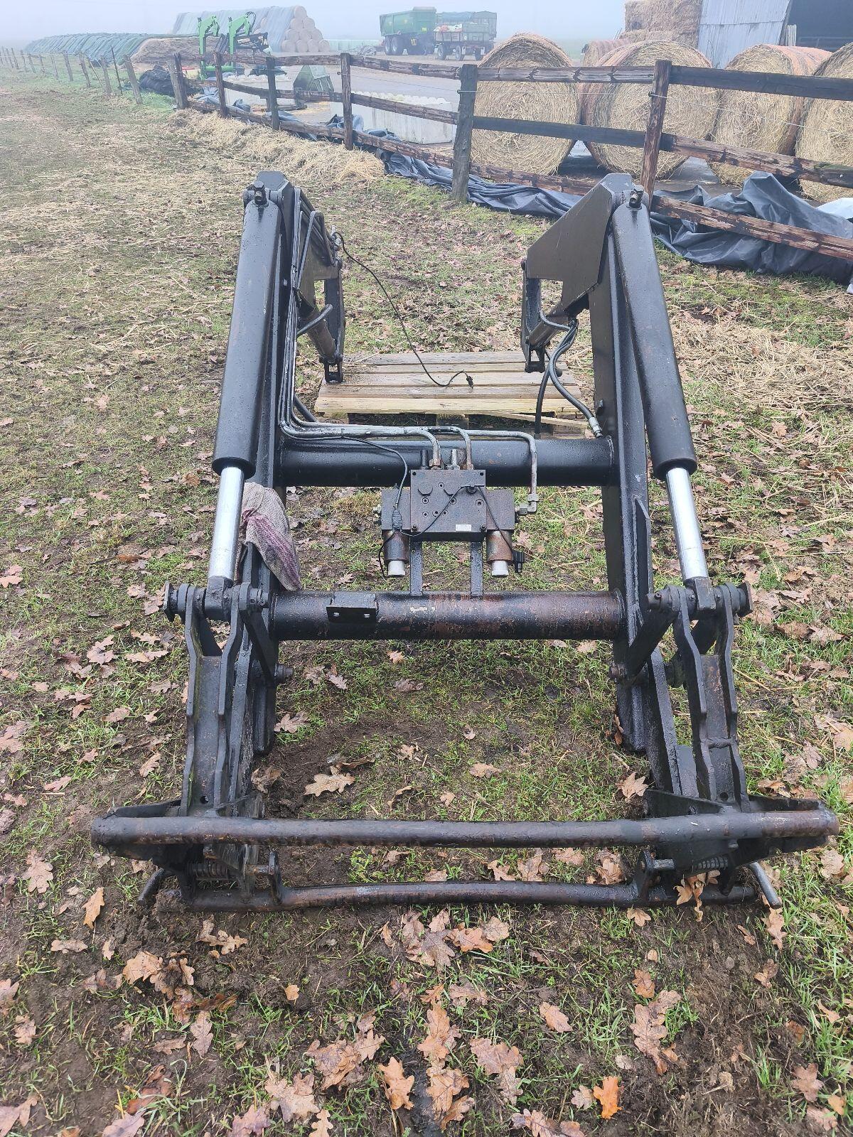 Stoll Kompakt Frontladerschwinge 2