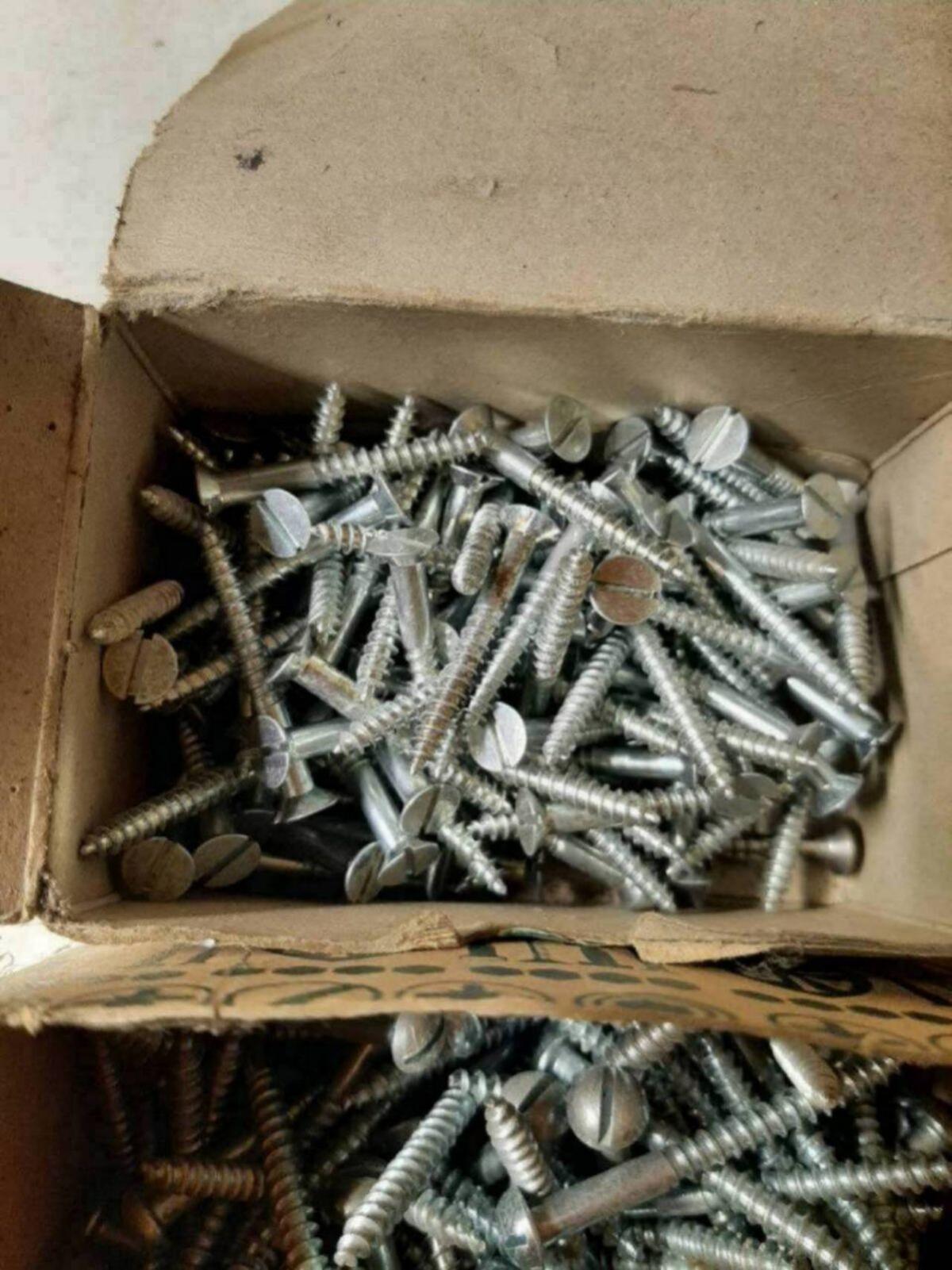 Kleine Holzschrauben, keine Spax 2