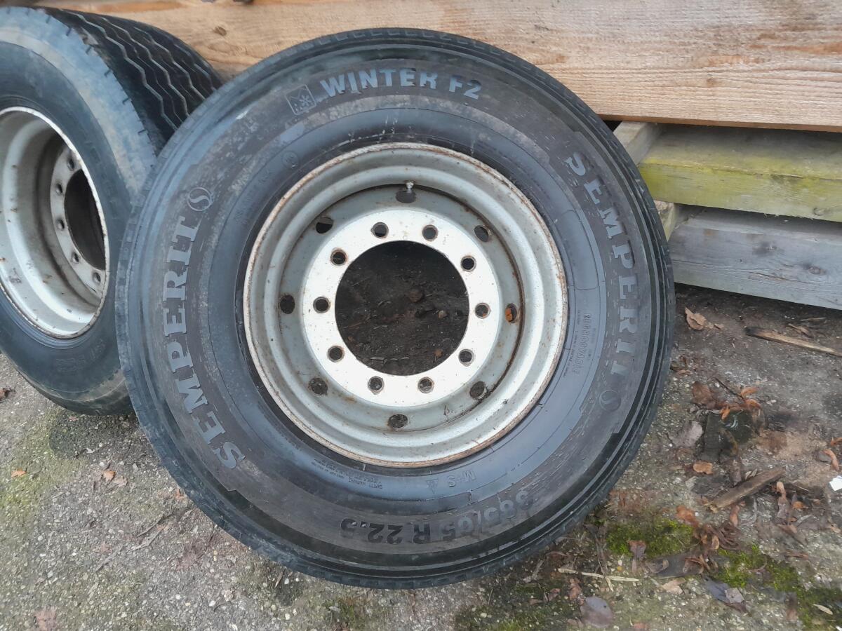 LKW Reifen 385/65R22,5 2