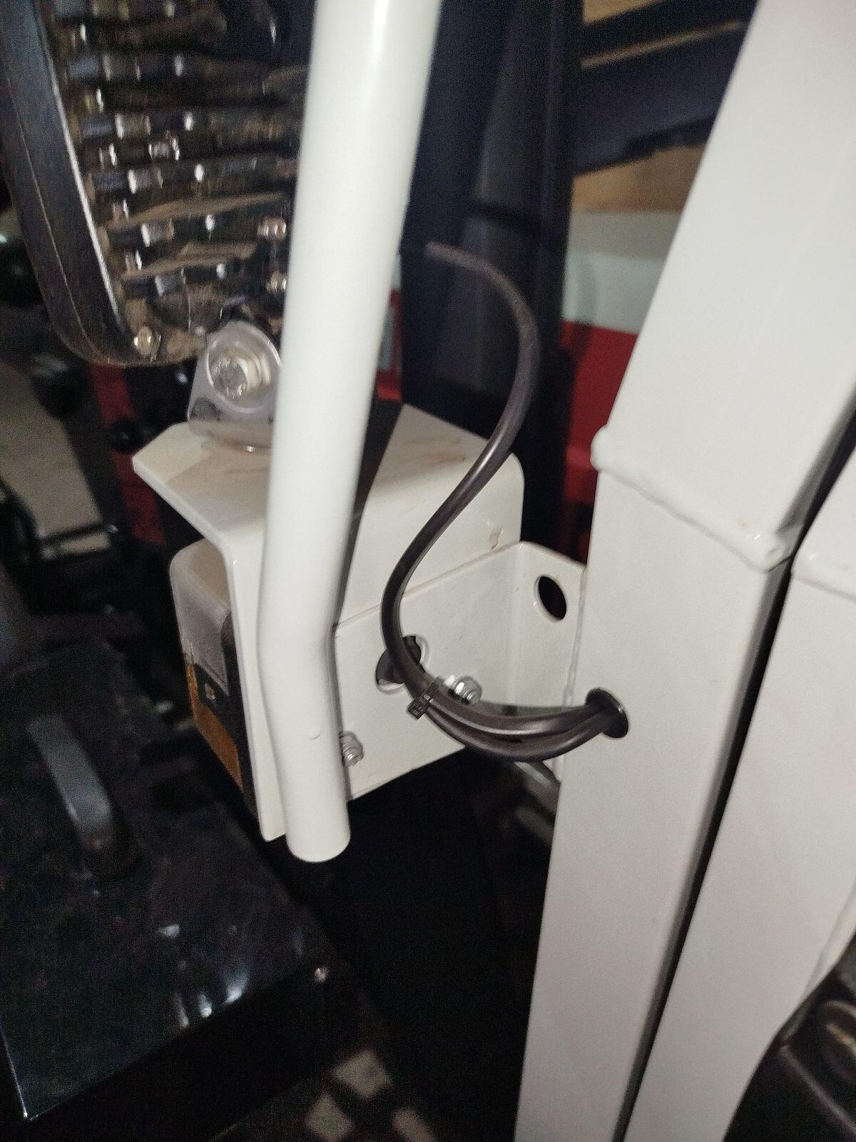 Steyr 8045-8085 Halter für Scheinwerfer 3