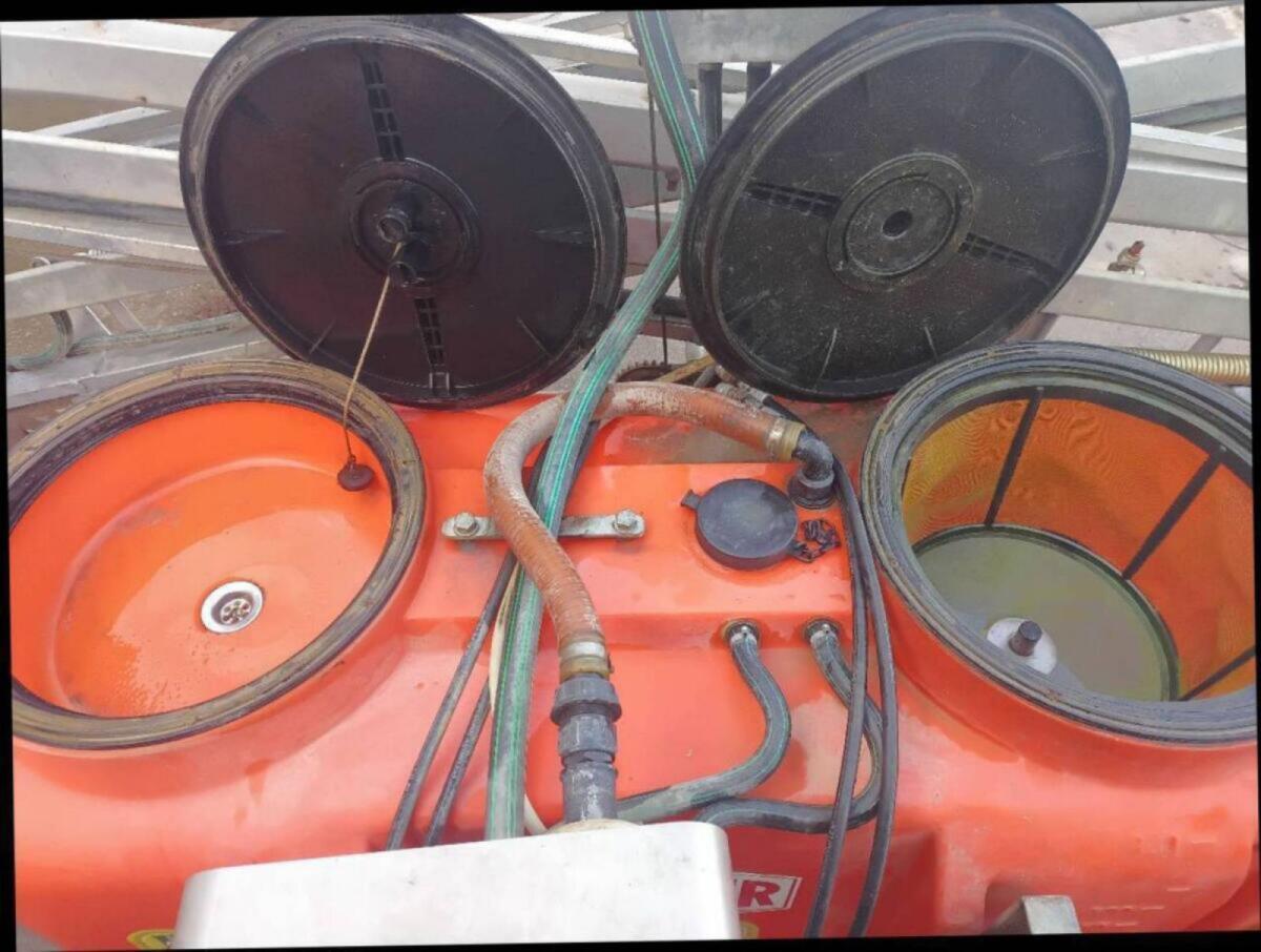 Feldspritze Jessur 880 l 2