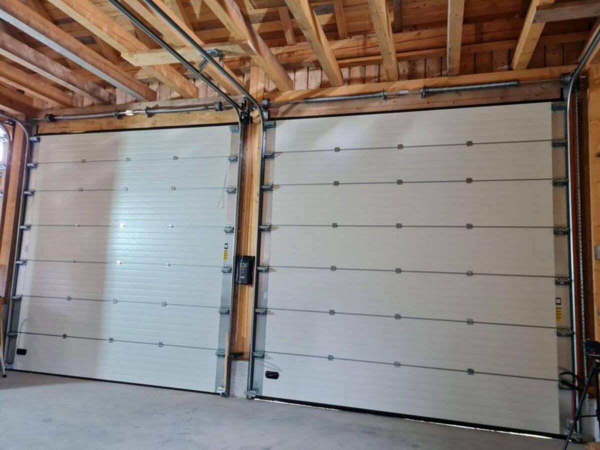 Garage-, Roll- und Industrietore 2