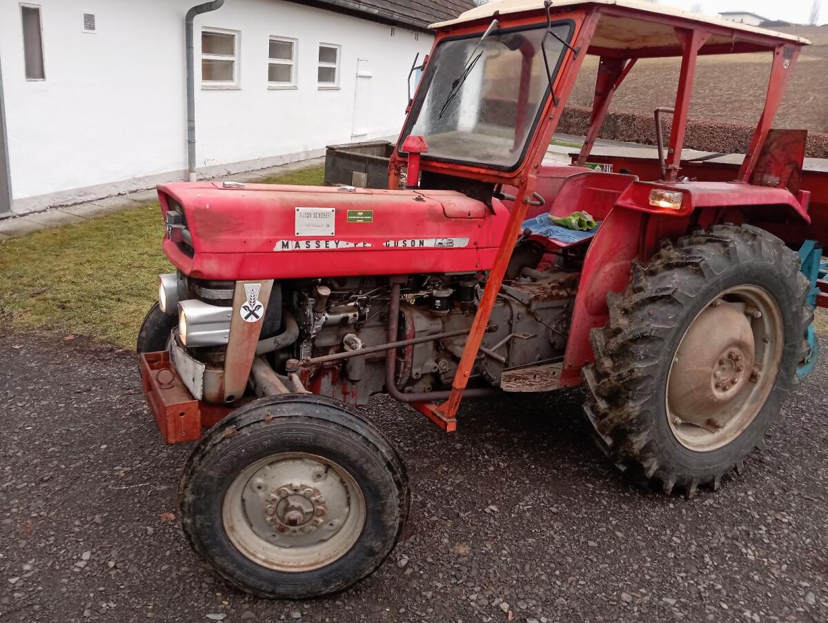 Massey Ferguson 135 2