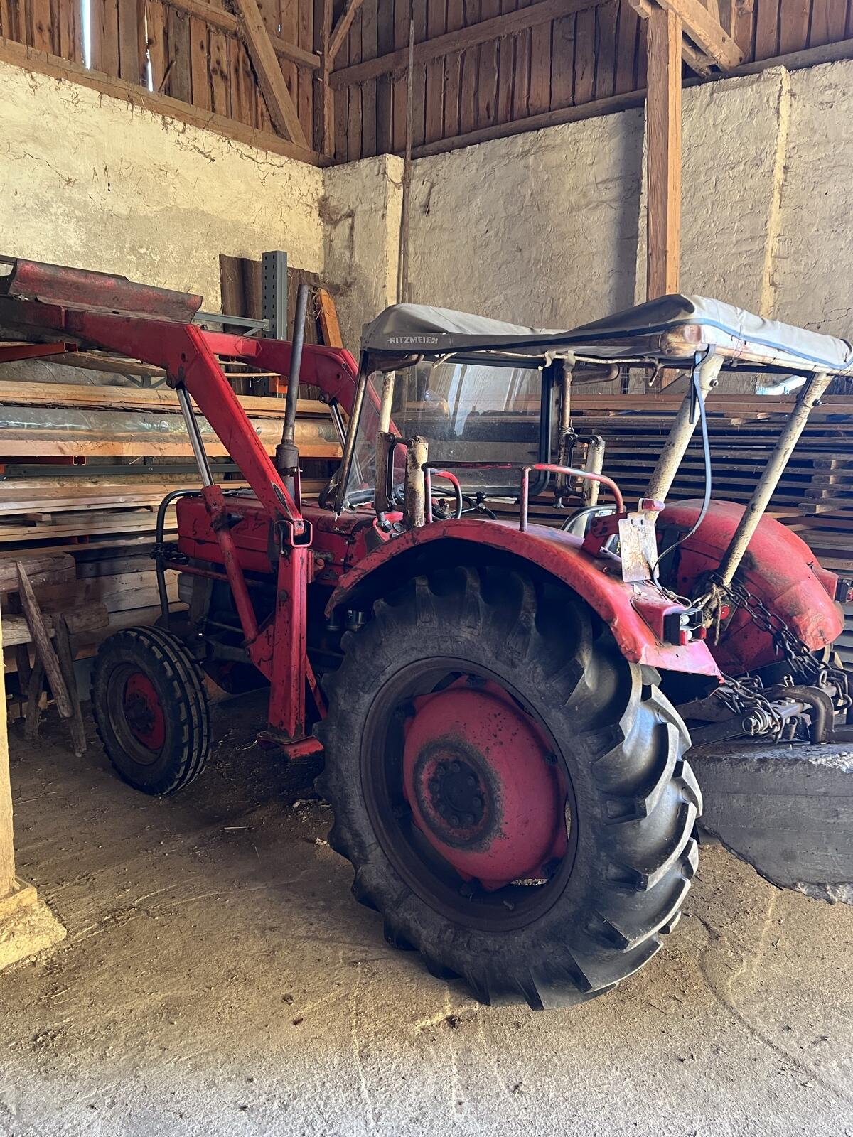 Massey Ferguson F135 2