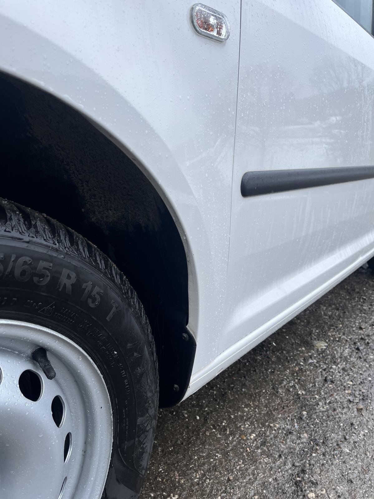 VW Caddy ohne Rost 3