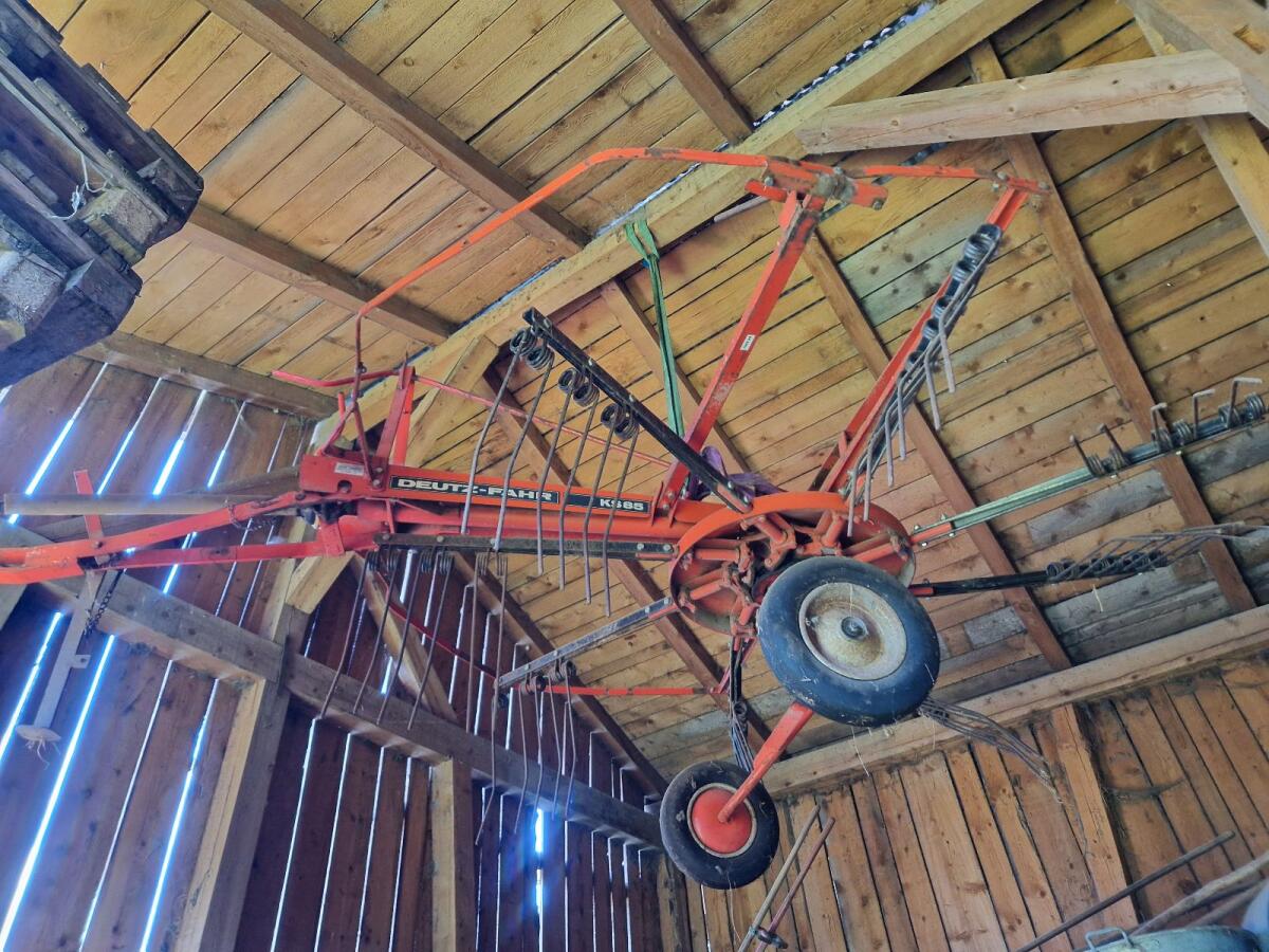 Schwader Deutz-Fahr KS 85. 3