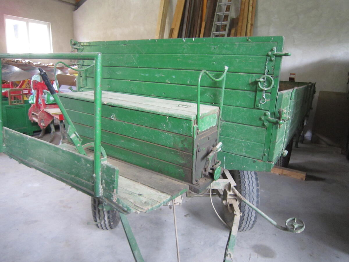 2 Seitenkipper, 4,5 t 2