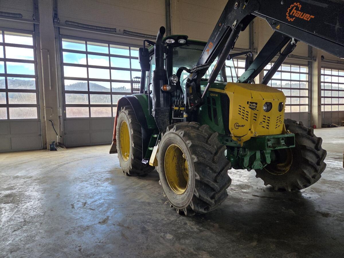 John Deere 6100M 3