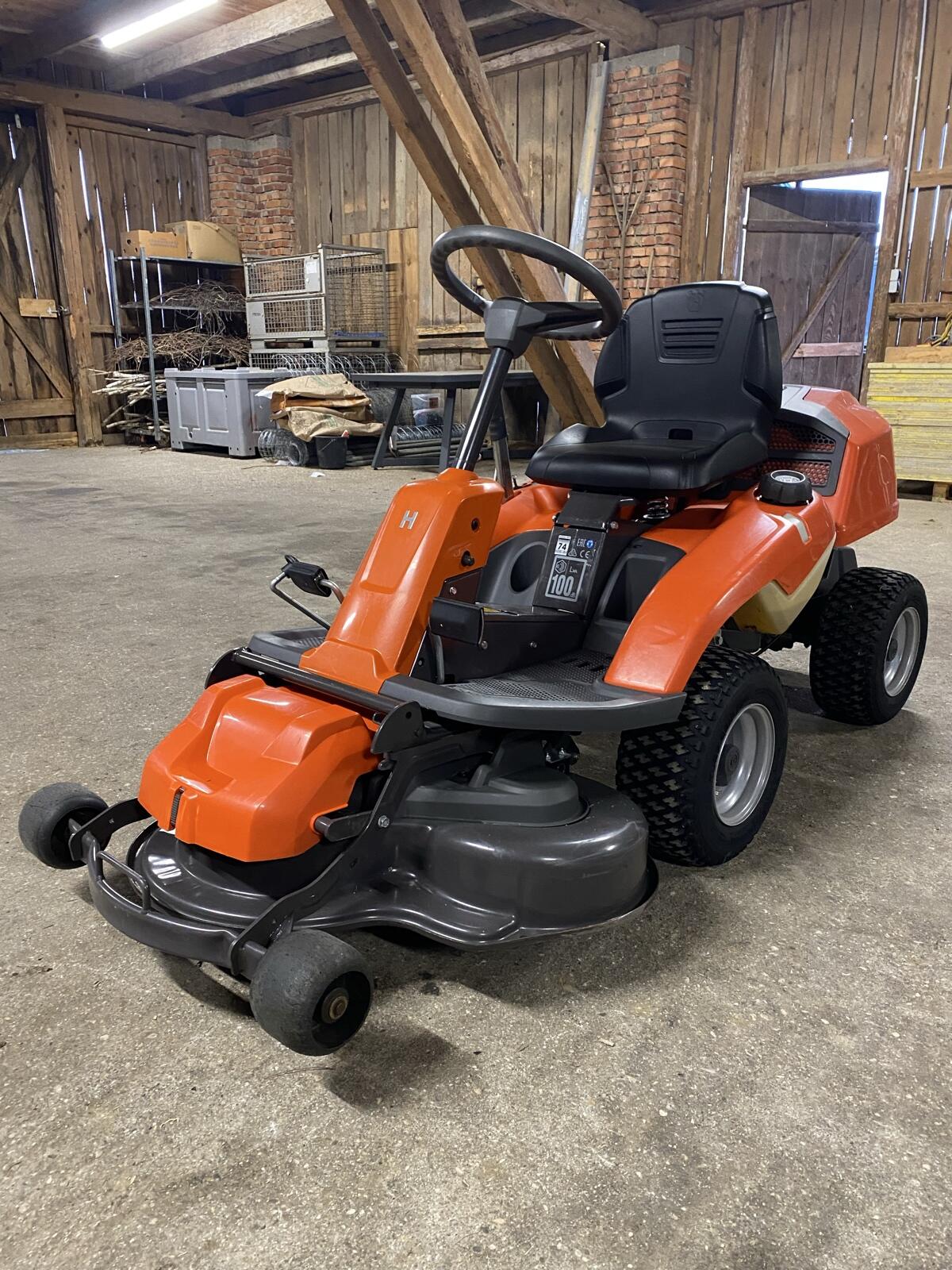 Husqvarna Rider R213C 2