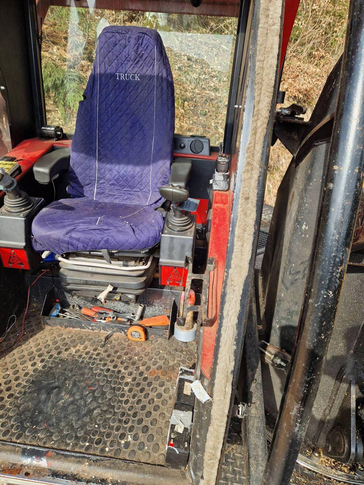 Mounty 3000 MAN TGS 33.360 3