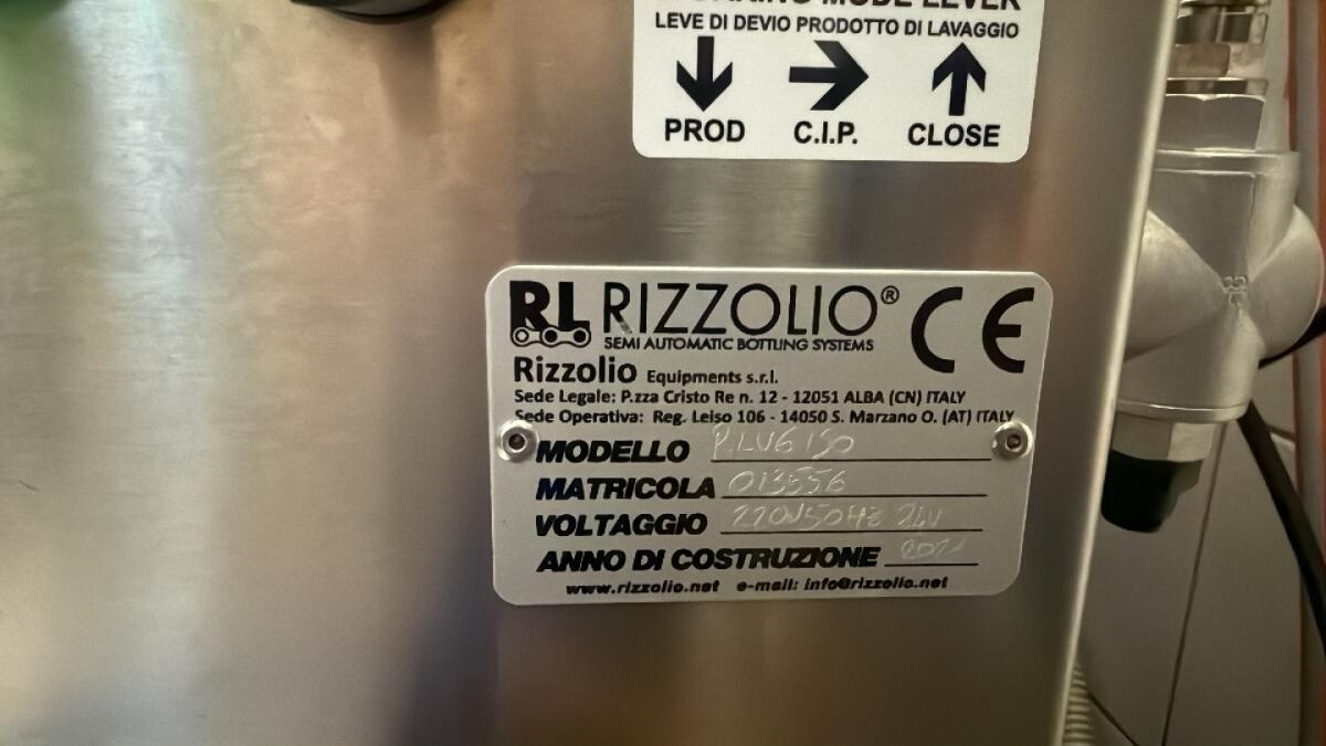 Halbautomatische isobarische Abfüllmaschine, Verschließen 3