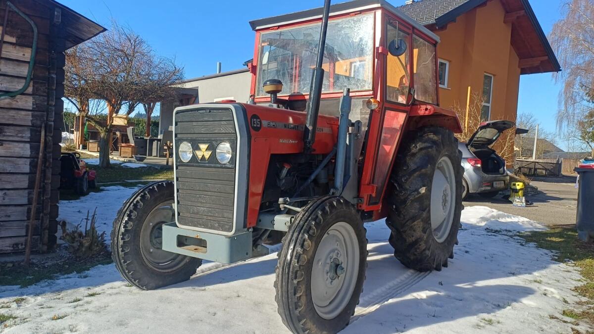 Massey Ferguson MF 240 3
