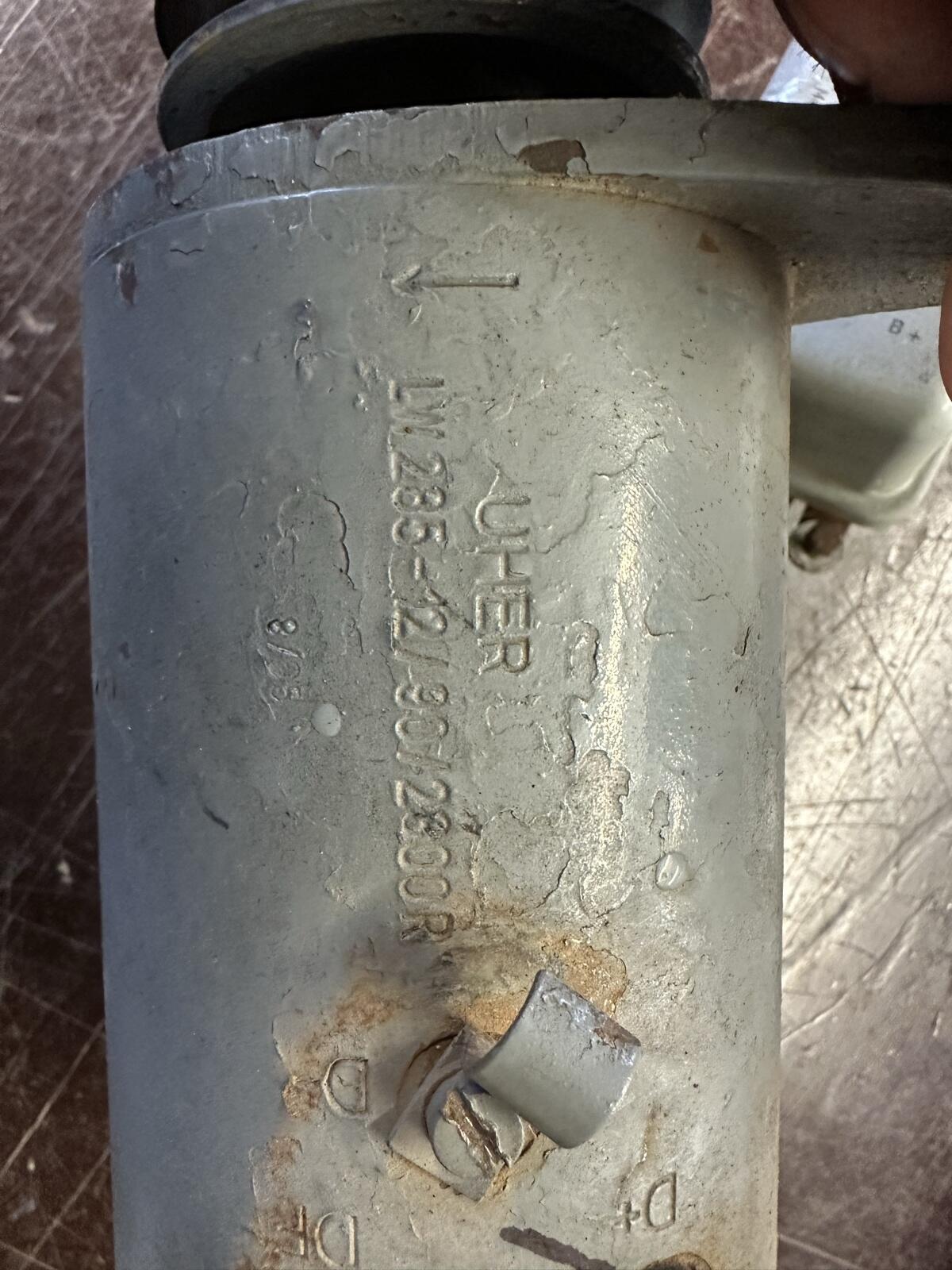 Lichtmaschine und Regler Steyr T190 3