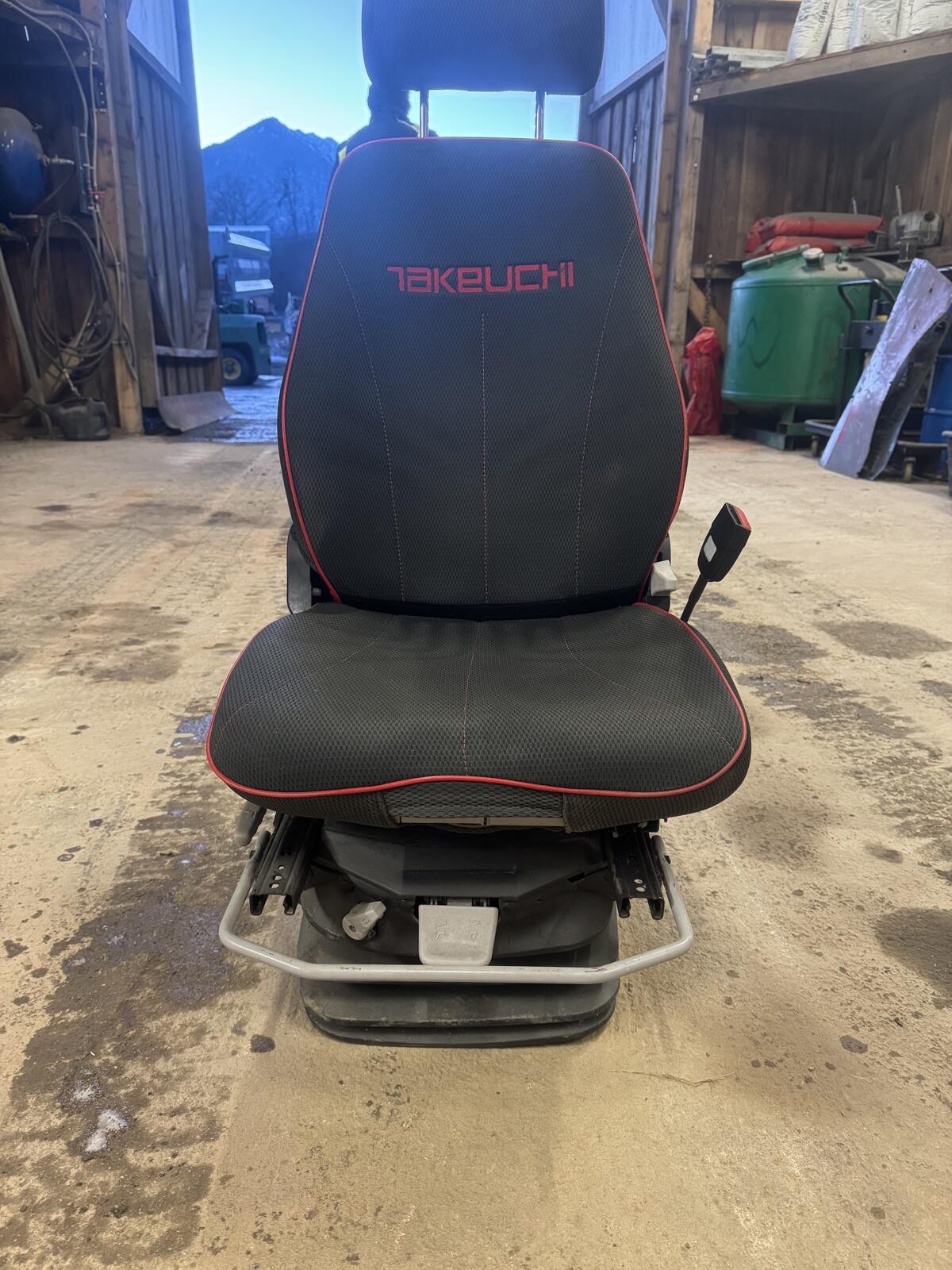 Fahrersitz Takeuchi 2