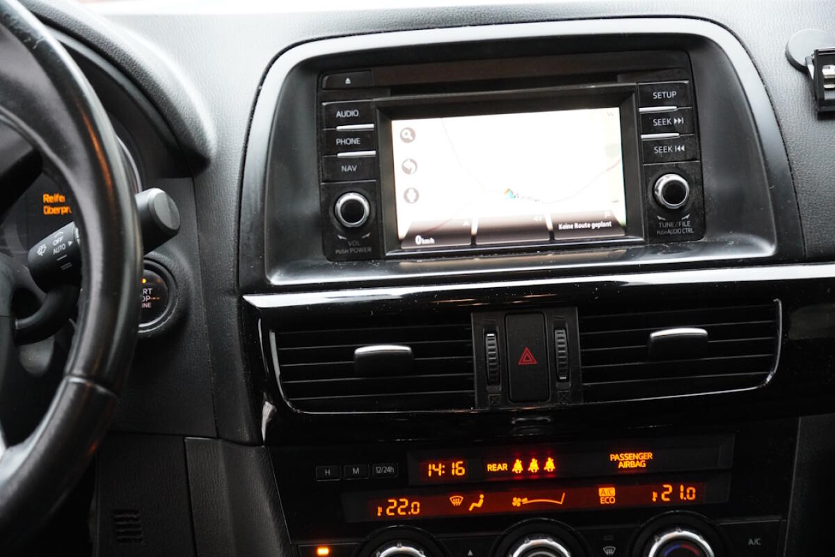 Verkaufe Mazda CX5 Attraction, 2,2 l, 150 PS Allrad Automatik 3