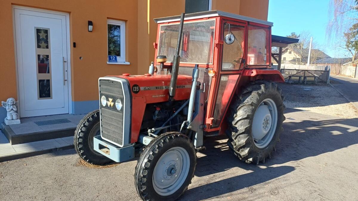 Massey Ferguson MF 240 2