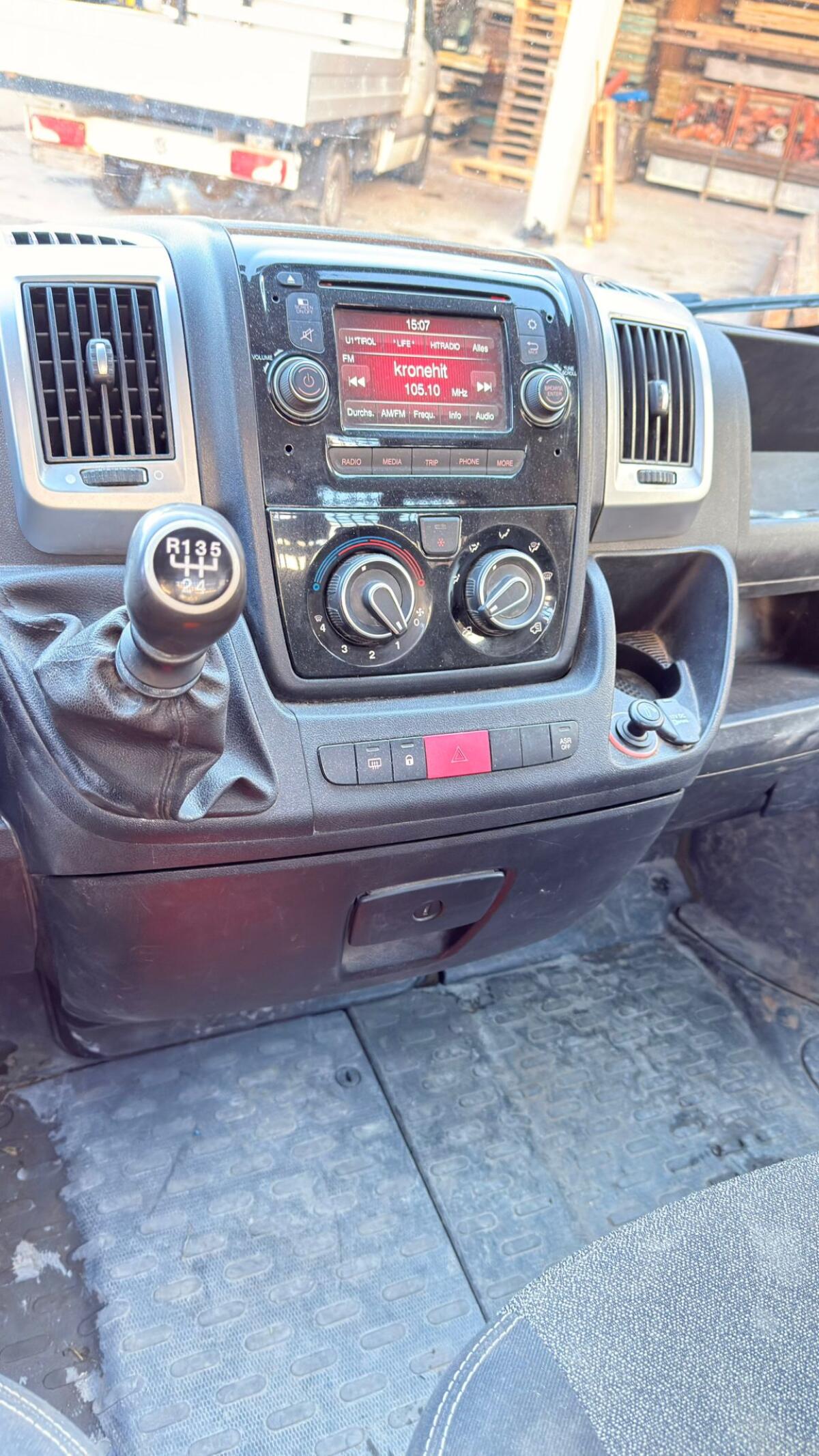 FIAT DUCATO Pritschenwagen 2