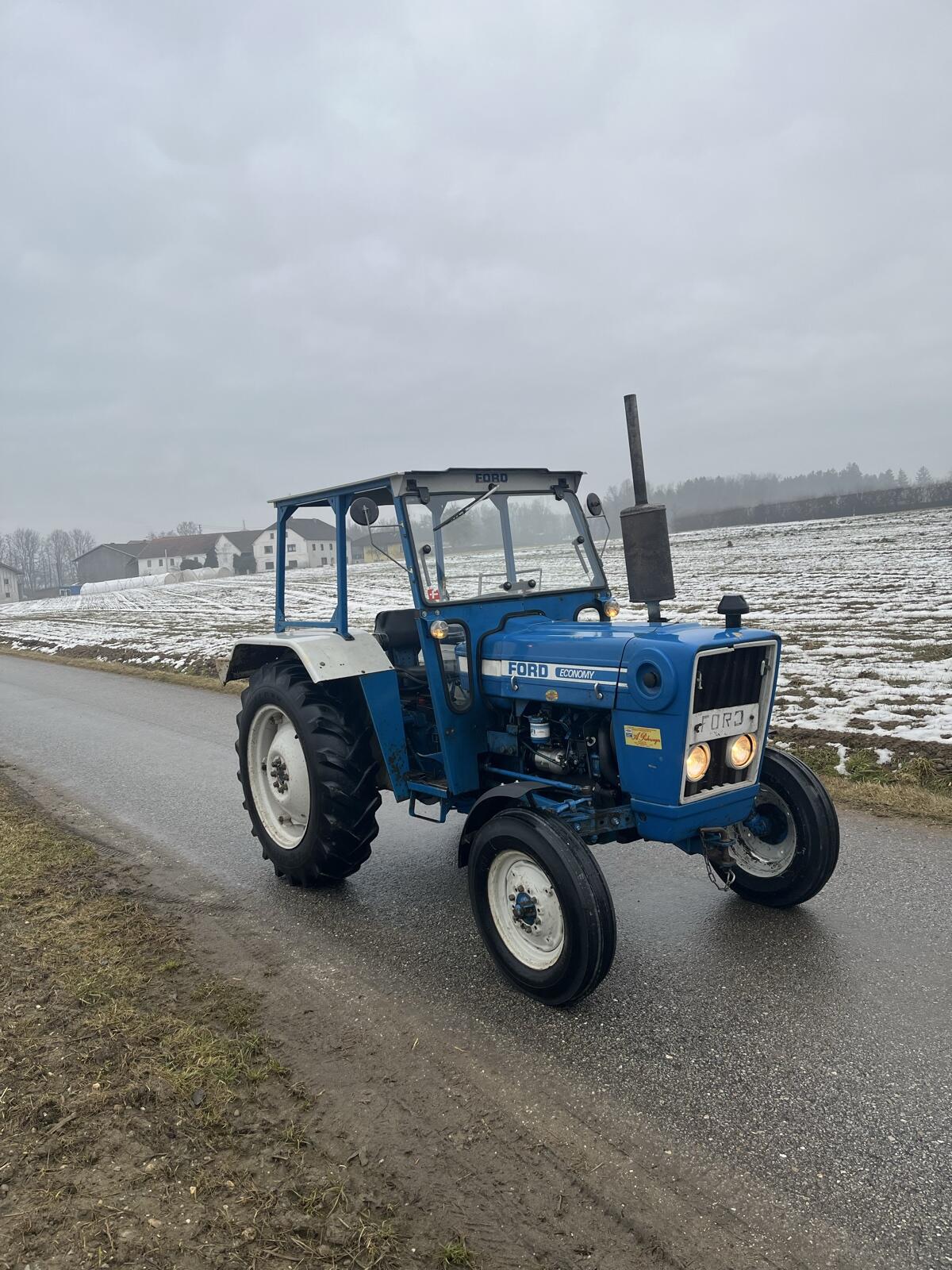 Ford 2600 Economy 3