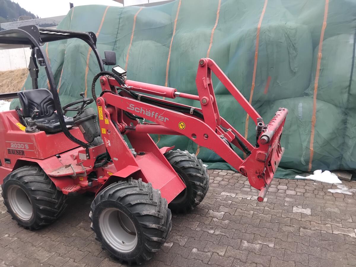 Verkaufe Schäffer Hoflader 2030S 3