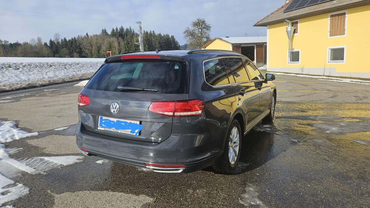 VW Passat 2,0 TDI DSG NavPRO VIRTUAL Kombi / Family Van 2